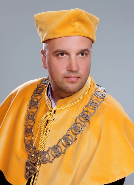 dean Mariusz Makowski